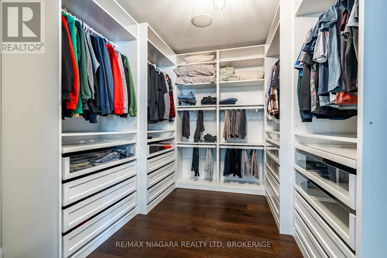 16 - 270 MAIN STREET W, #16