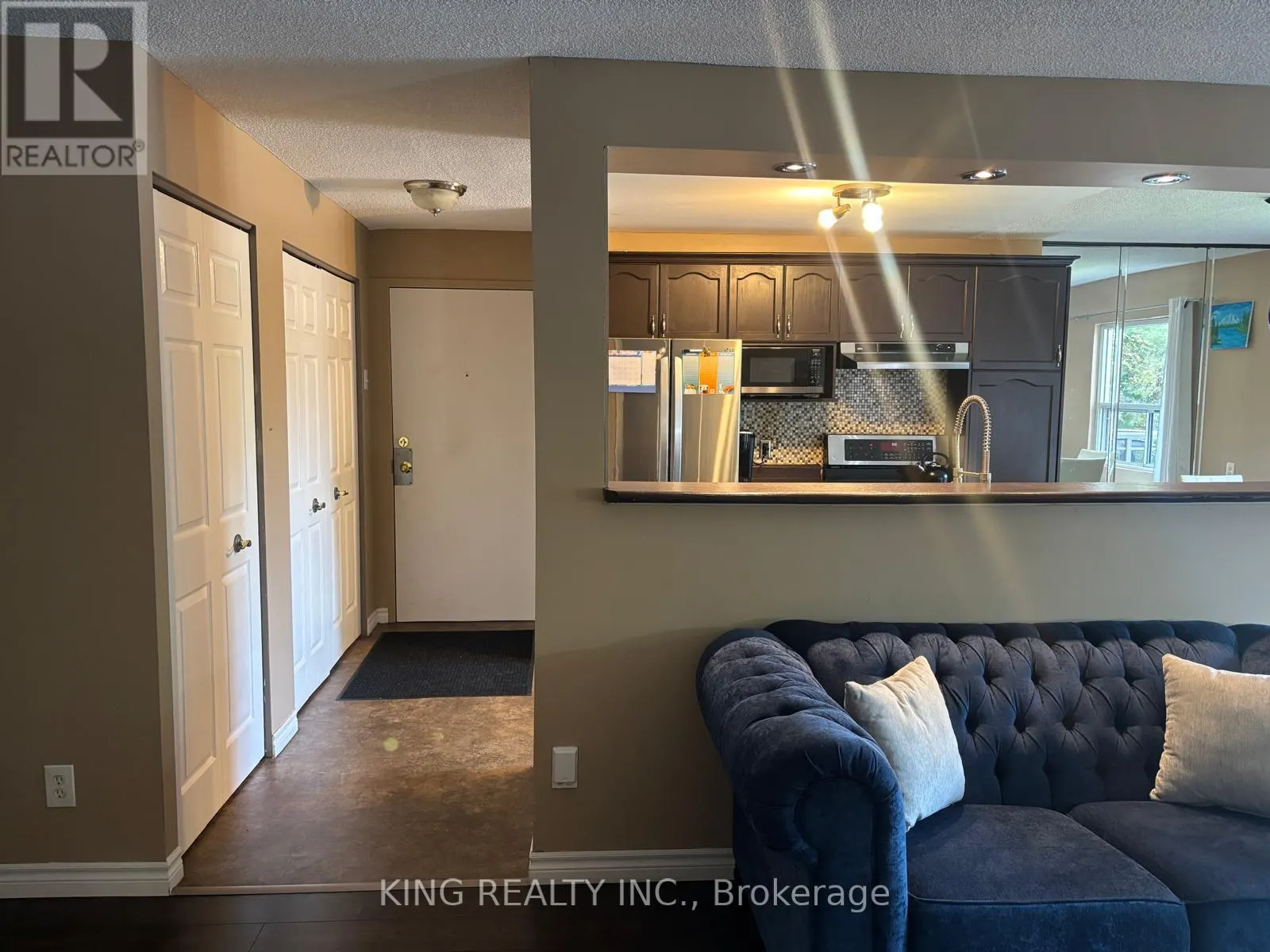 19 - 616 GREY STREET