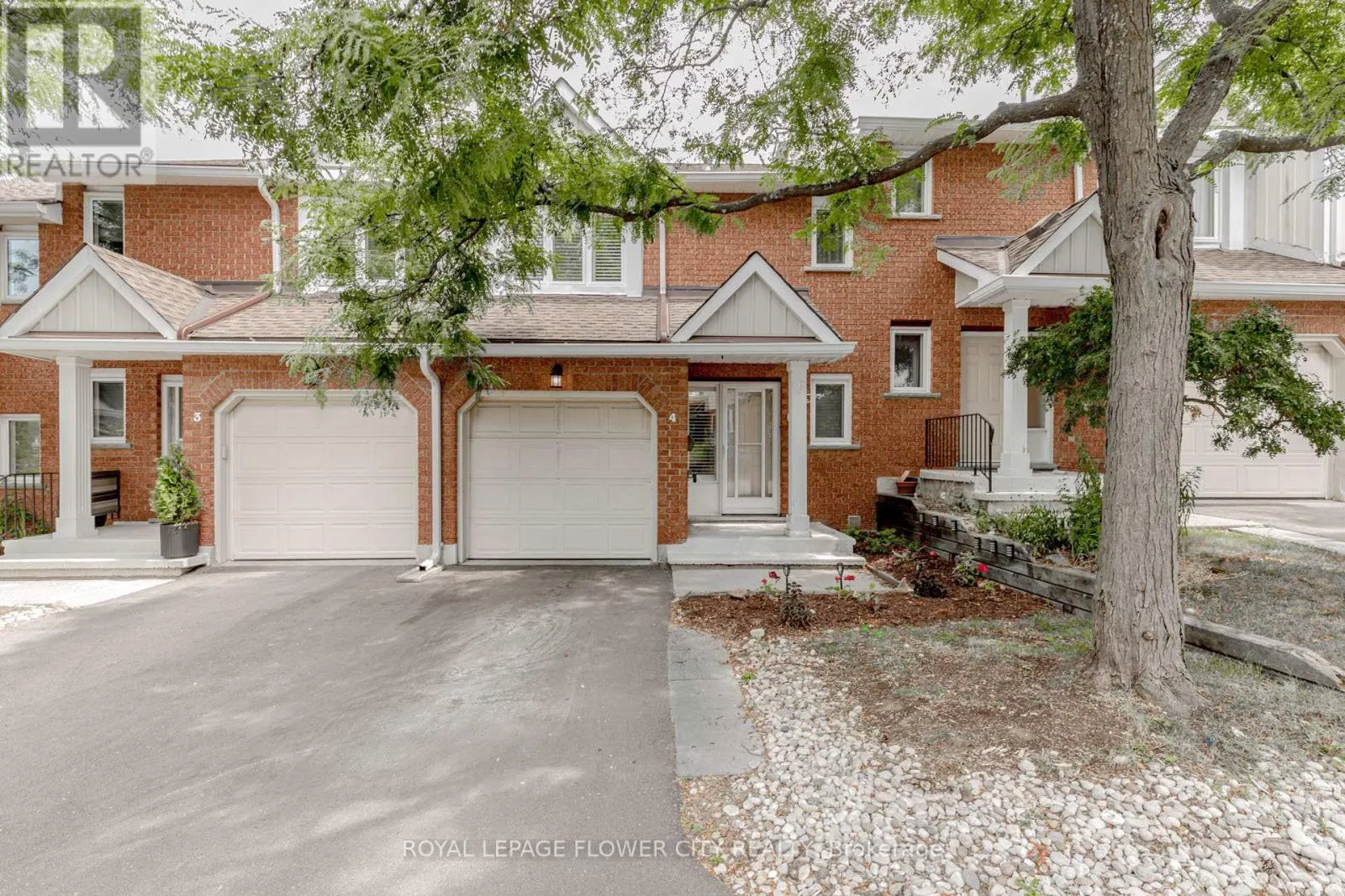 4 - 523 BEECHWOOD DRIVE