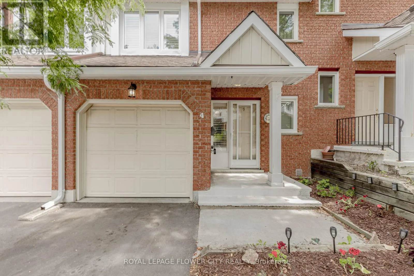 4 - 523 BEECHWOOD DRIVE
