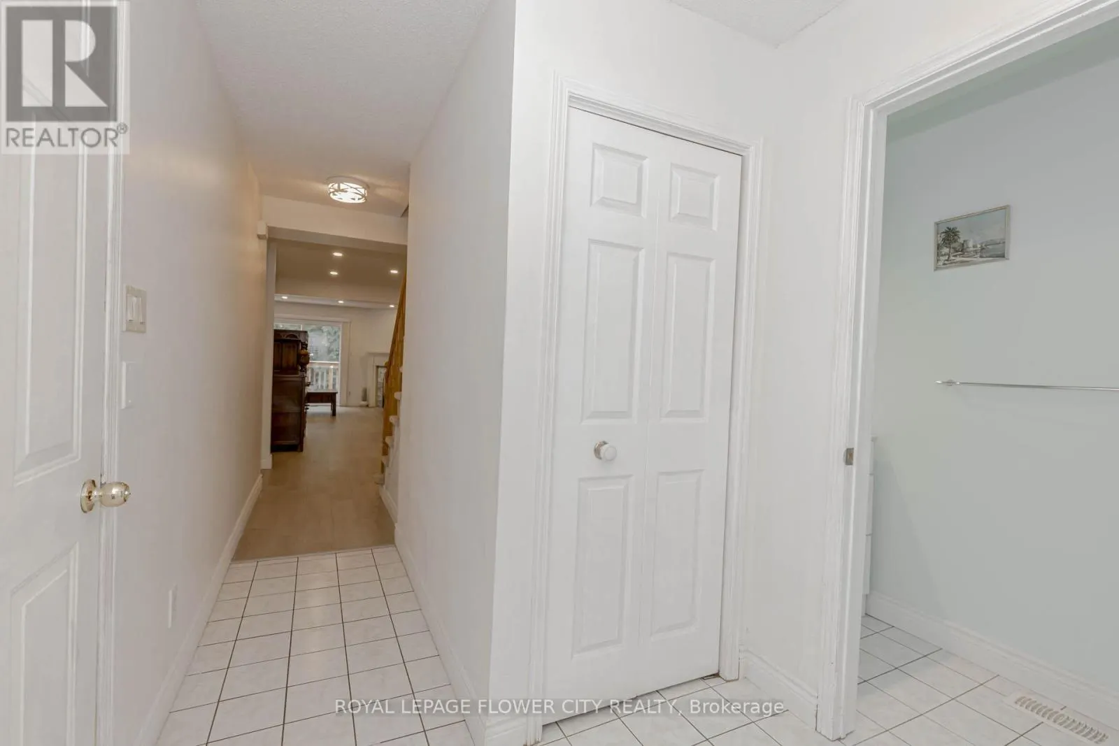 4 - 523 BEECHWOOD DRIVE