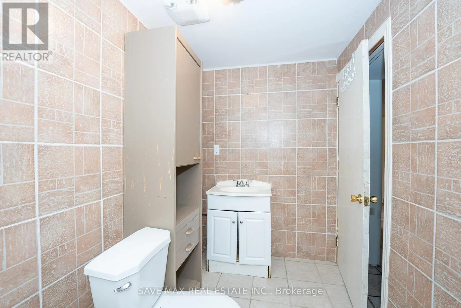 5 CLEARVIEW DRIVE