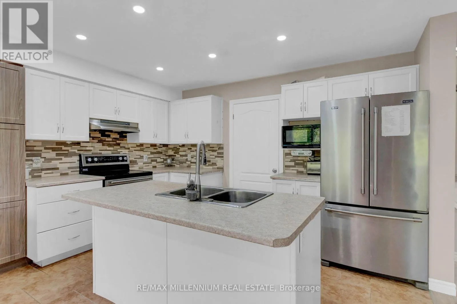 13 RIDGEWOOD COURT