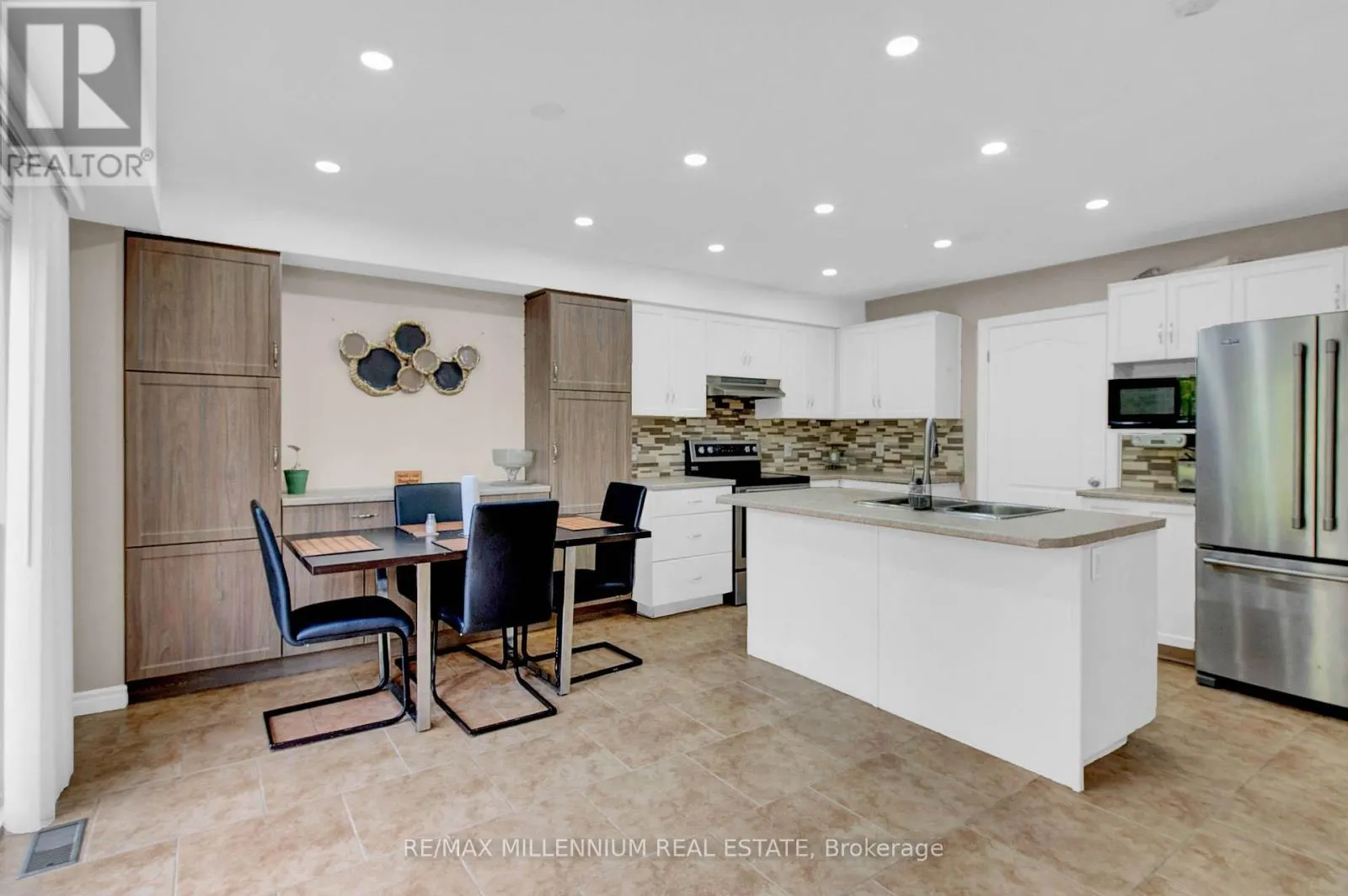 13 RIDGEWOOD COURT