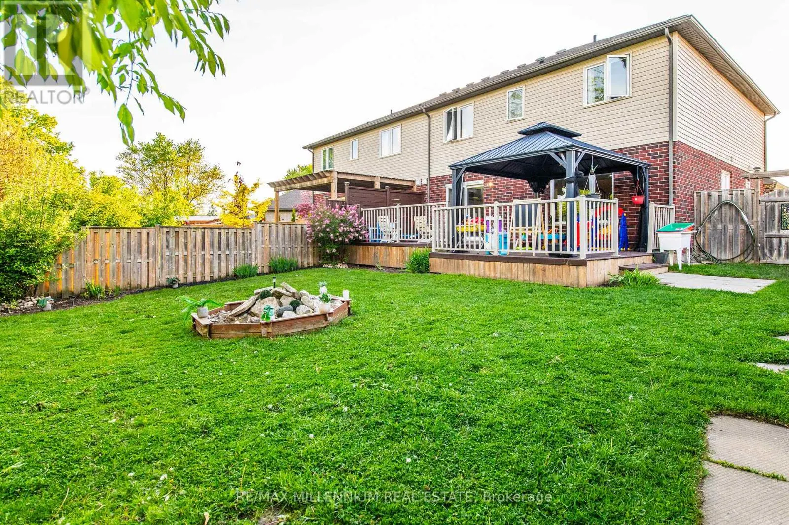 13 RIDGEWOOD COURT