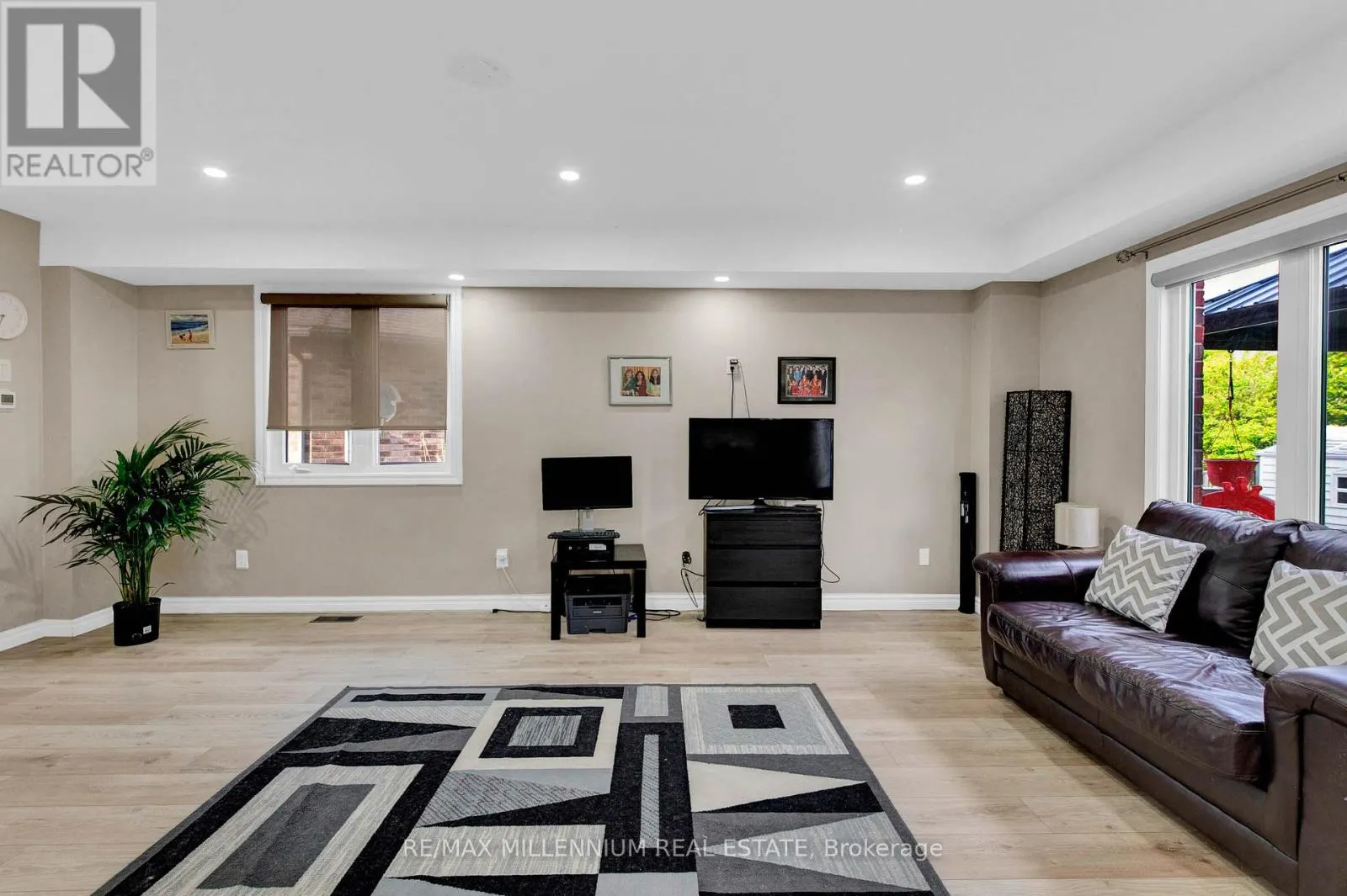 13 RIDGEWOOD COURT