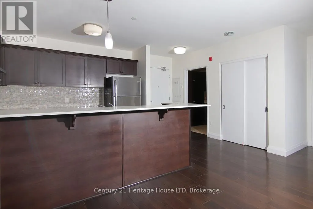 404 - 26 WELLINGTON STREET, #404