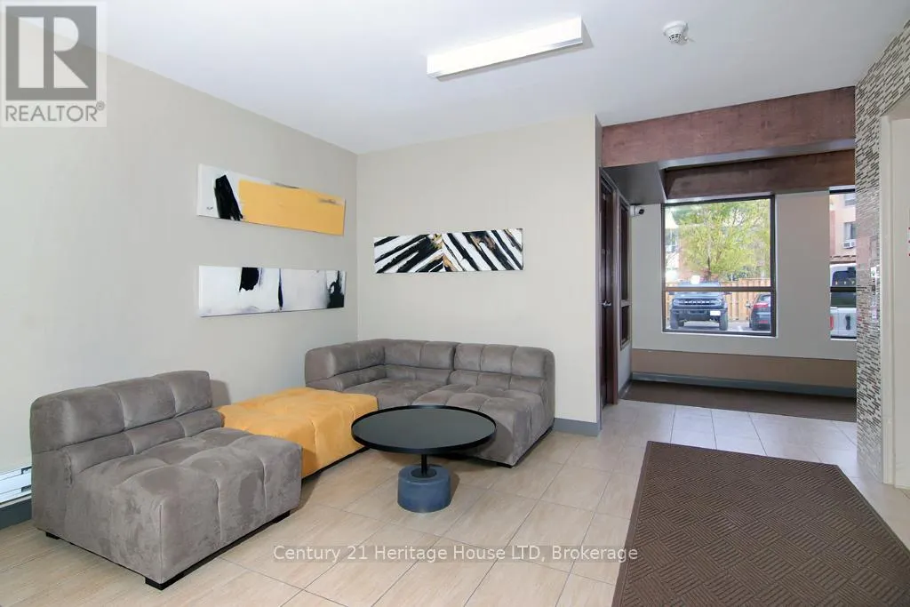 404 - 26 WELLINGTON STREET, #404