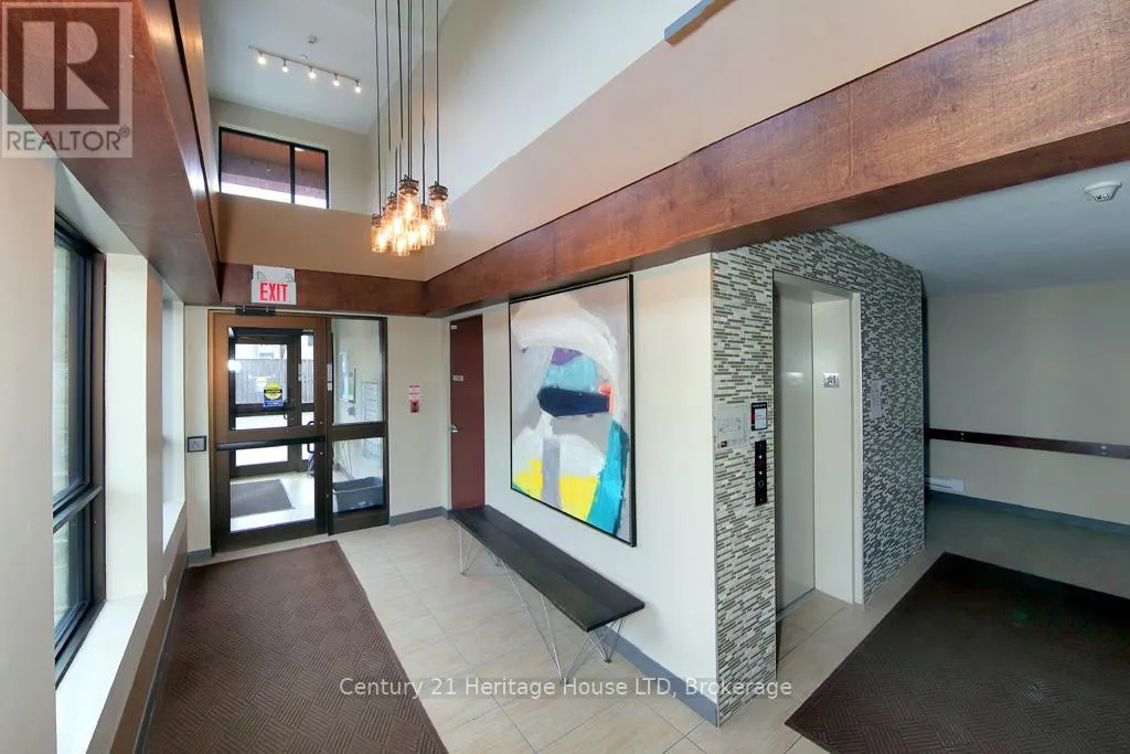 404 - 26 WELLINGTON STREET, #404