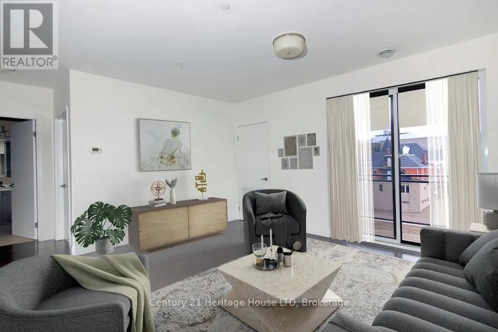 404 - 26 WELLINGTON STREET, #404