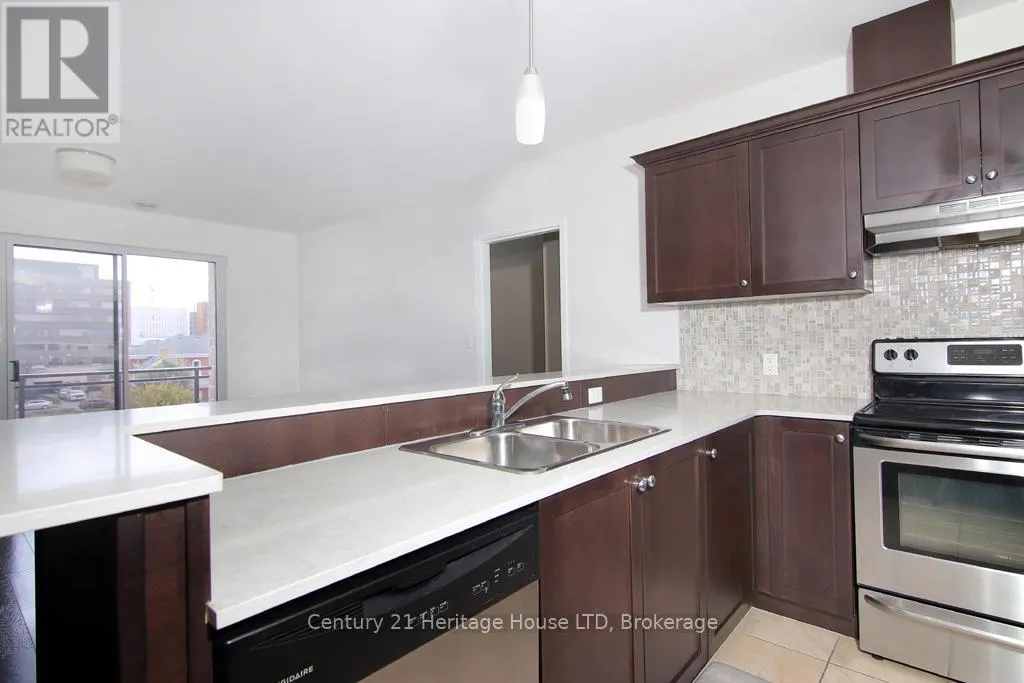 404 - 26 WELLINGTON STREET, #404