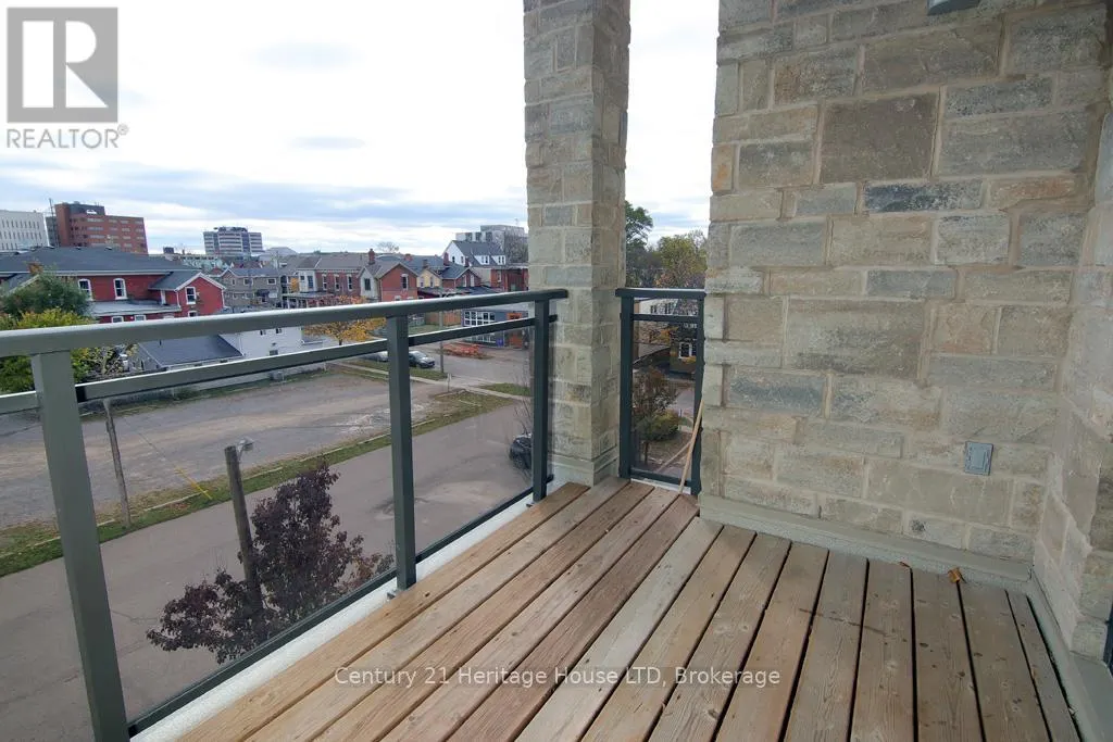 404 - 26 WELLINGTON STREET, #404