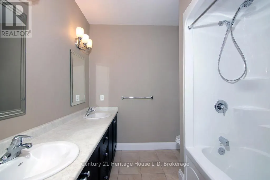 404 - 26 WELLINGTON STREET, #404