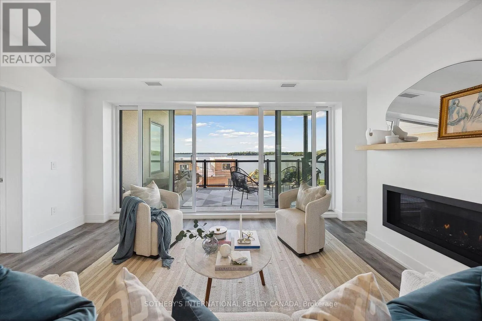308 - 19B WEST STREET N
