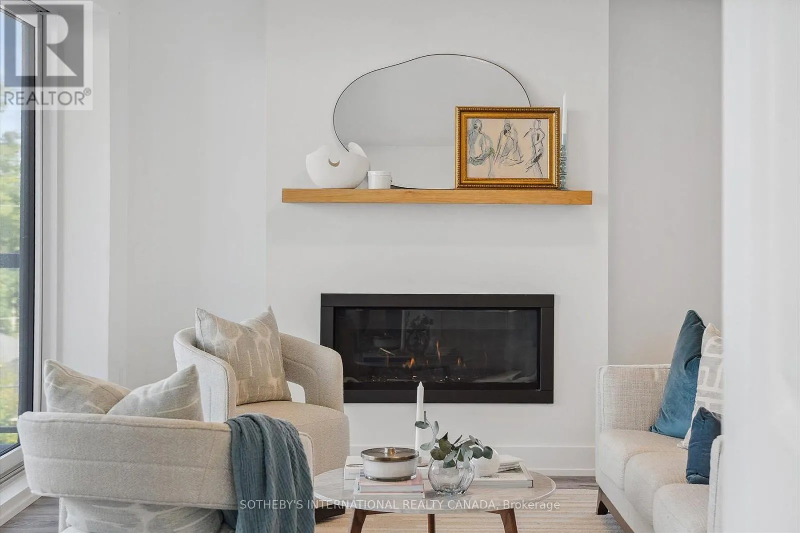 308 - 19B WEST STREET N