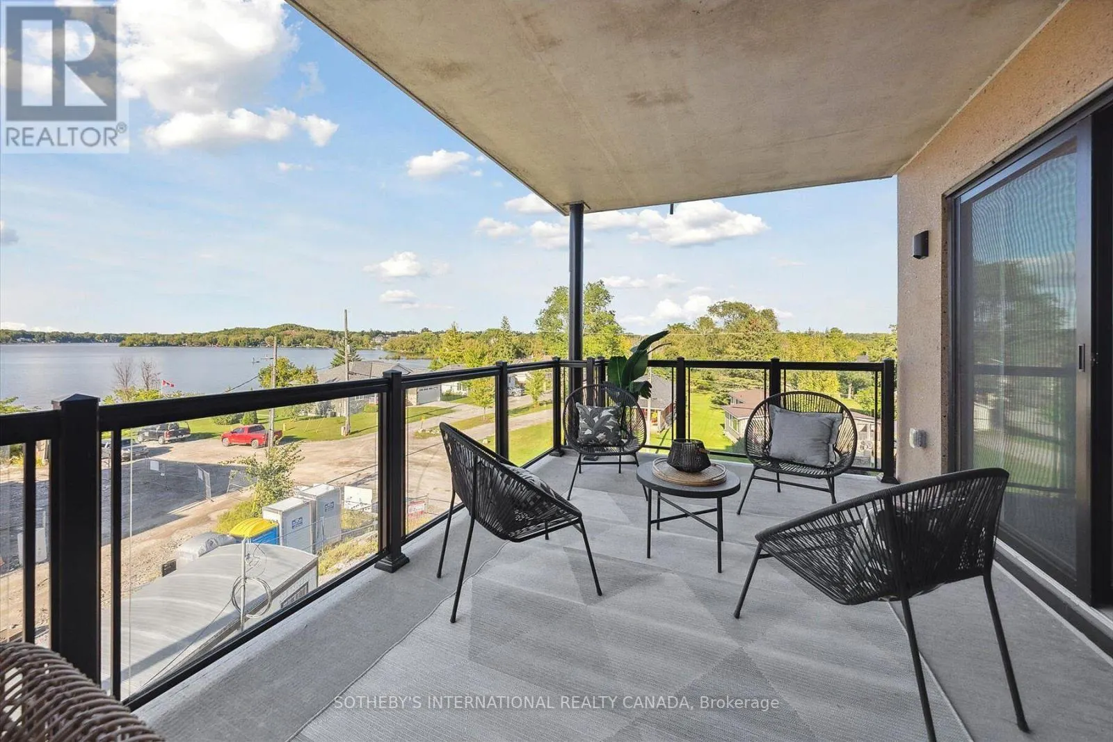 308 - 19B WEST STREET N