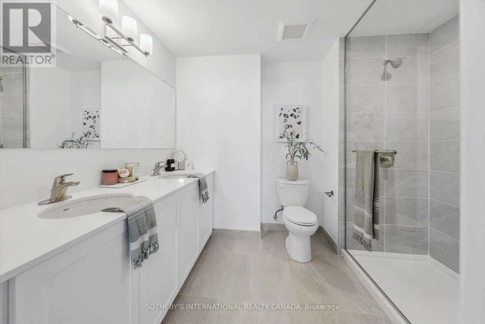 308 - 19B WEST STREET N