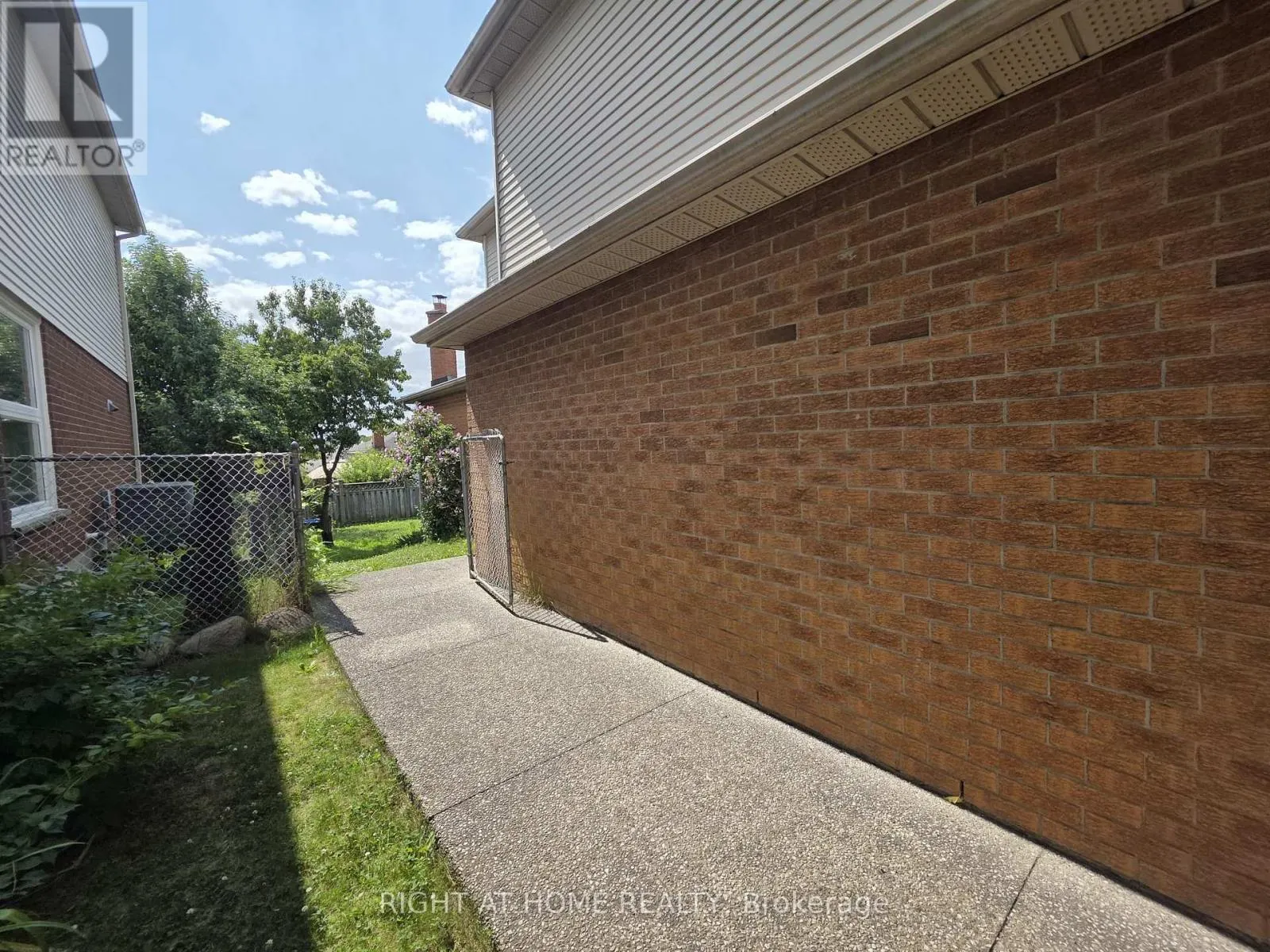 15 LORILEE CRESCENT