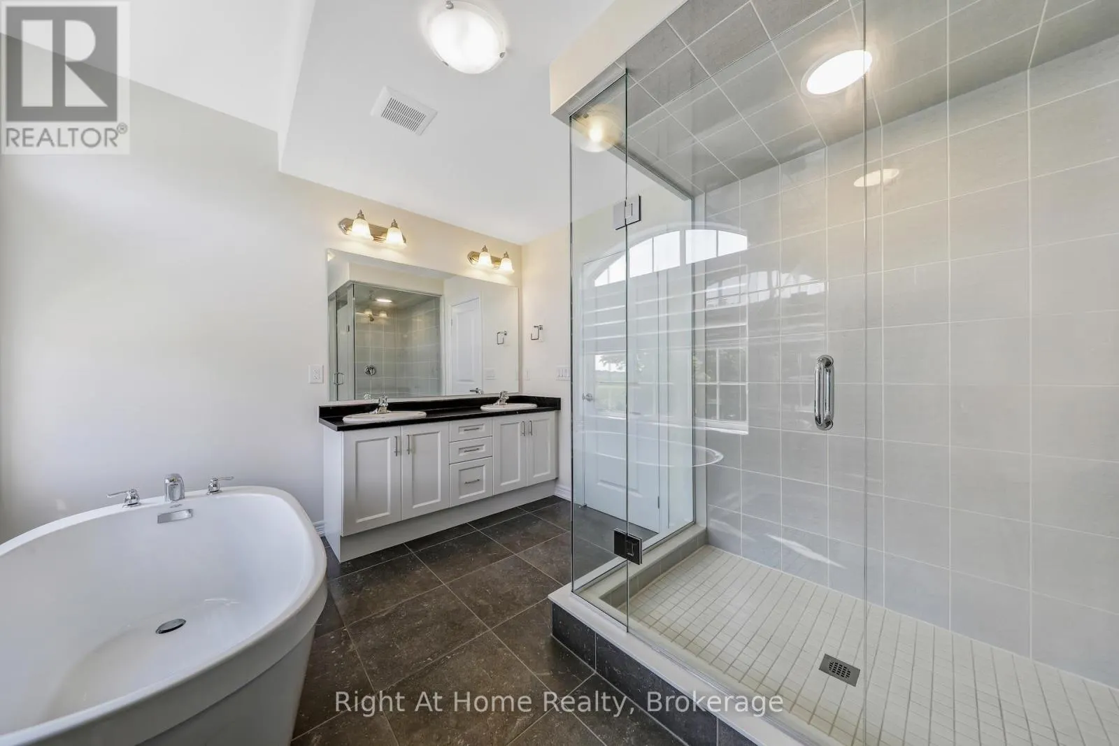 226 BROADACRE DRIVE