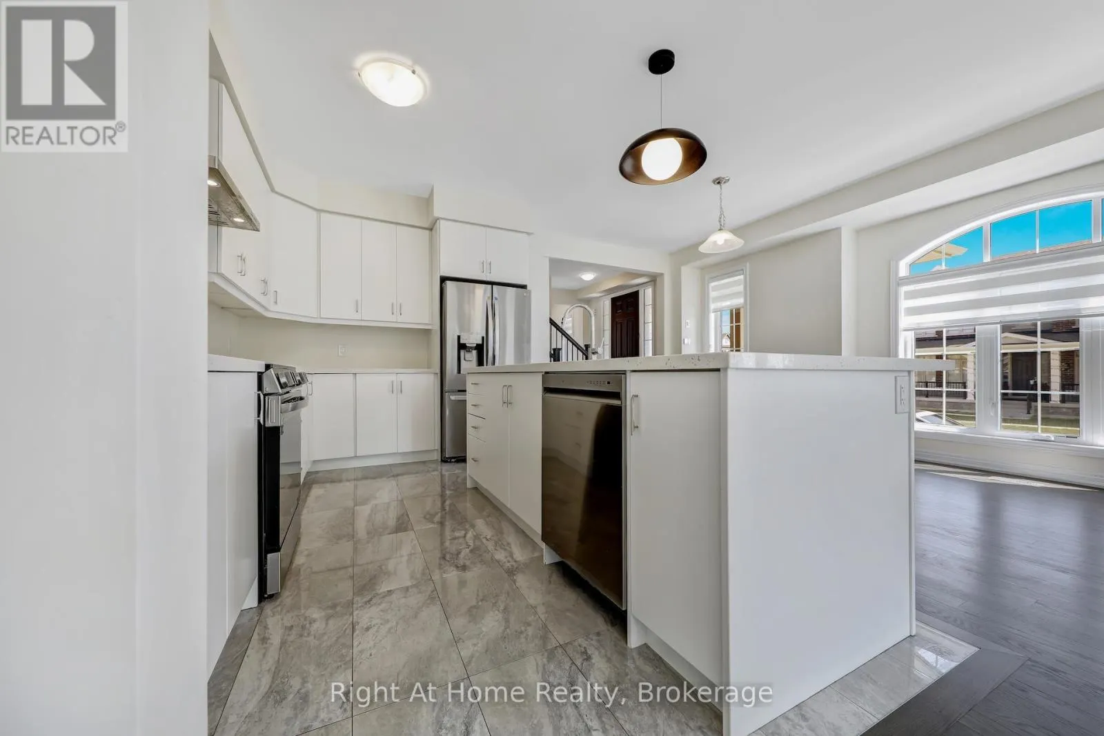 226 BROADACRE DRIVE