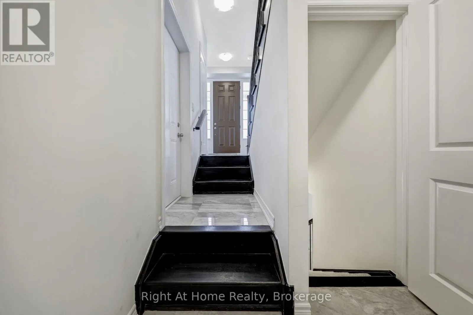 226 BROADACRE DRIVE