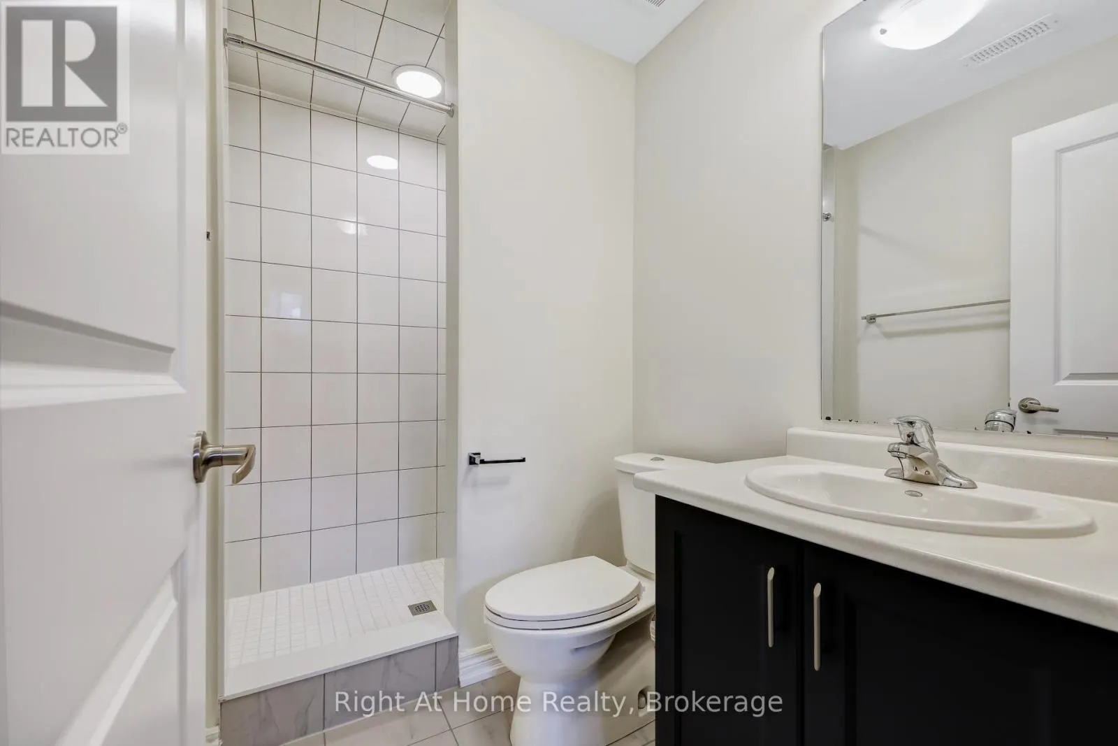 226 BROADACRE DRIVE