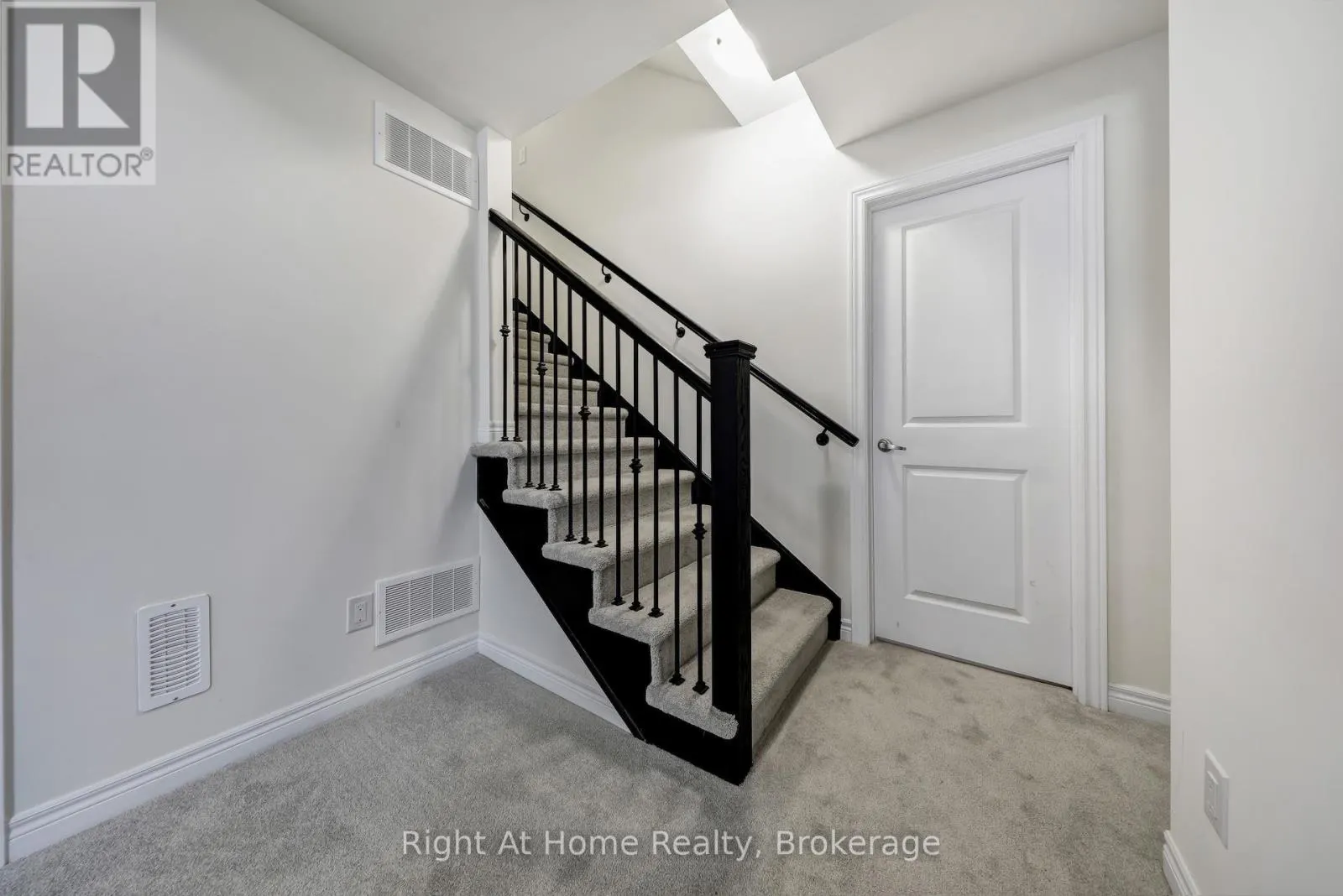 226 BROADACRE DRIVE
