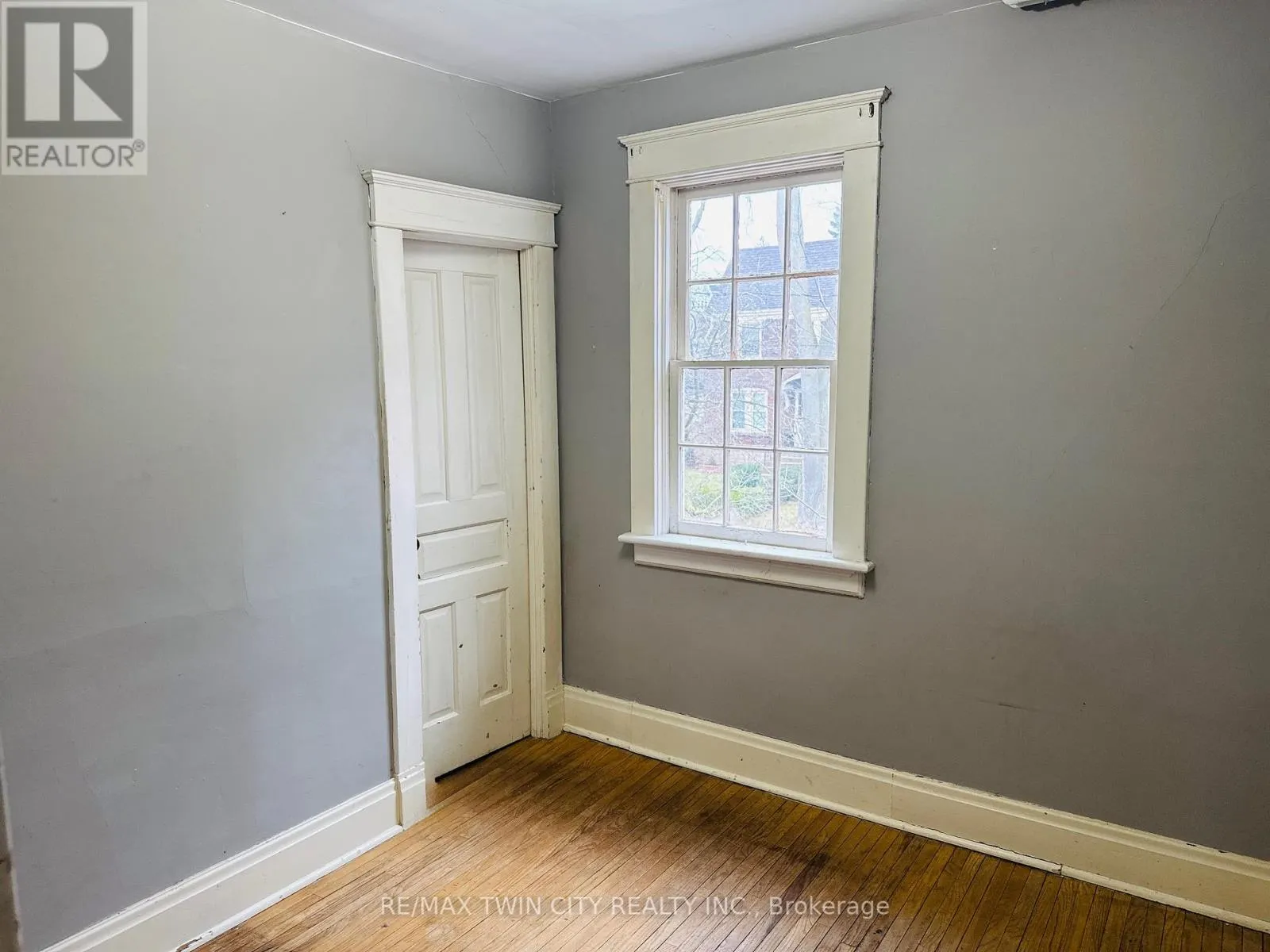 32 SIMEON STREET