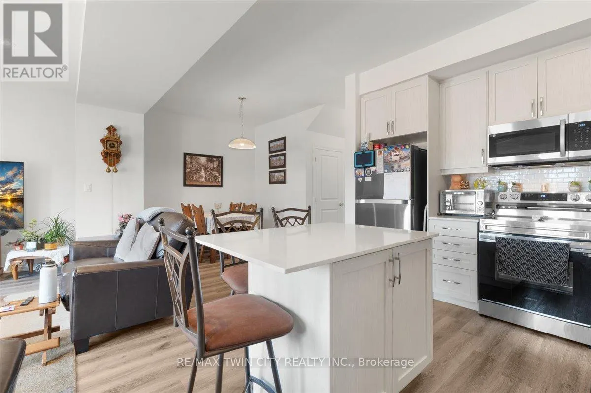 13 - 448 BLACKBURN DRIVE