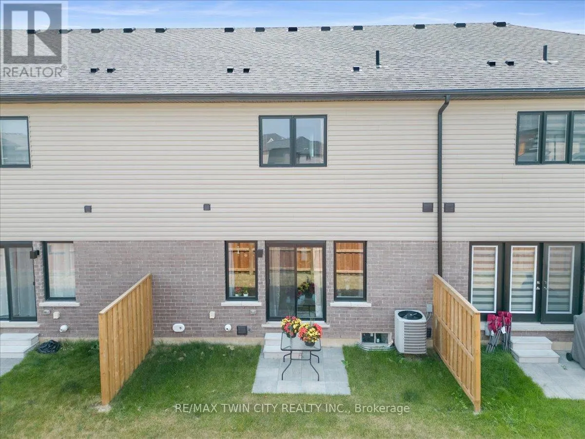 13 - 448 BLACKBURN DRIVE