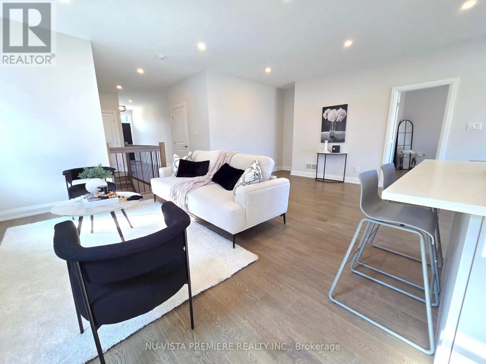 69 - 383 DAVENTRY WAY, #69