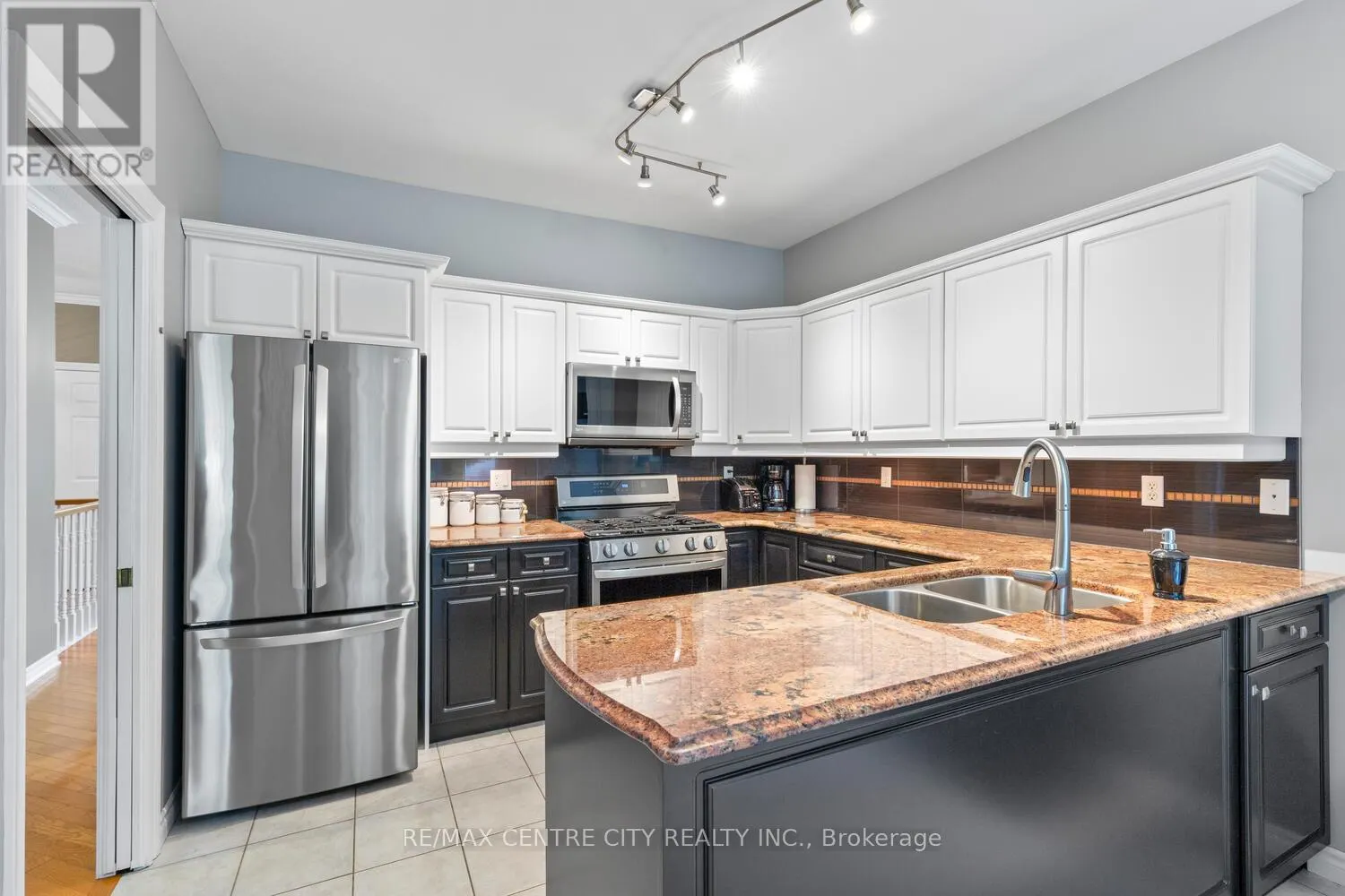 19 - 9 CADEAU TERRACE, #19