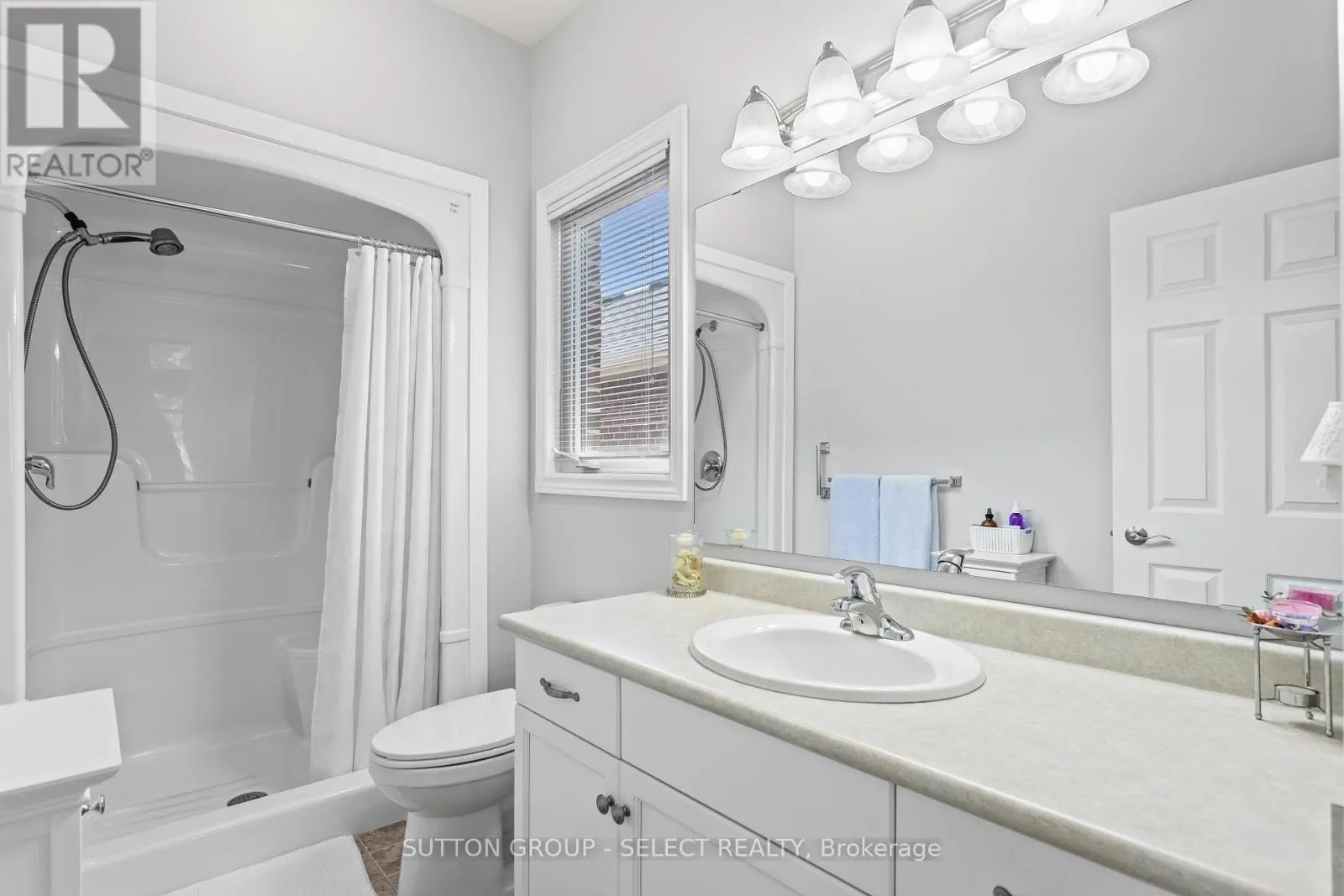 7 - 101 SOUTHGATE PARKWAY, #7
