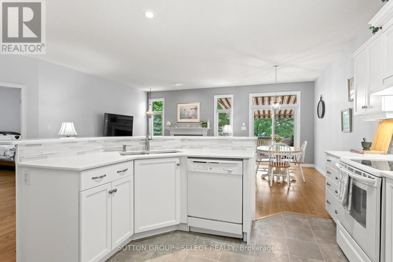 7 - 101 SOUTHGATE PARKWAY, #7