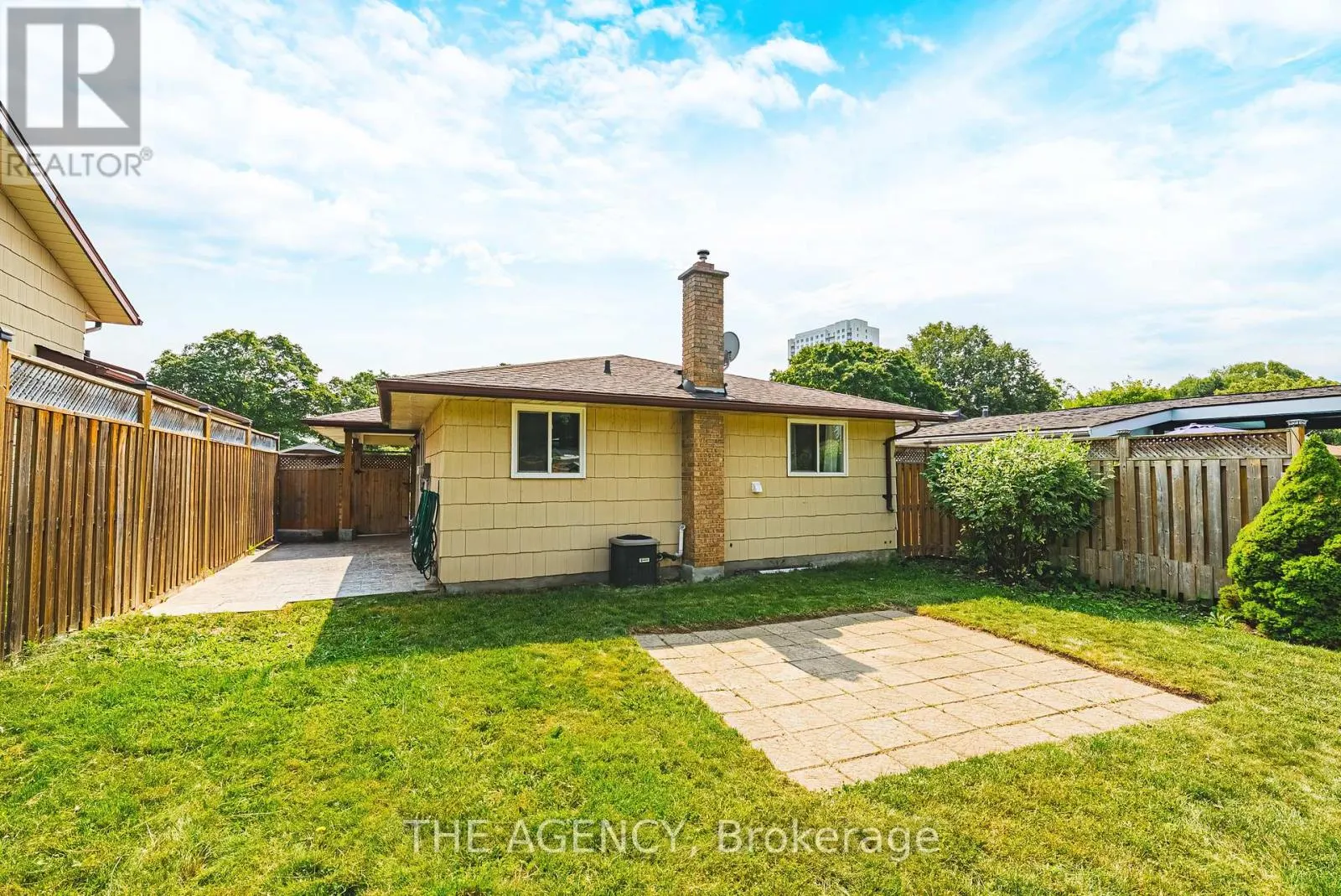137 PEPPERWOOD CRESCENT