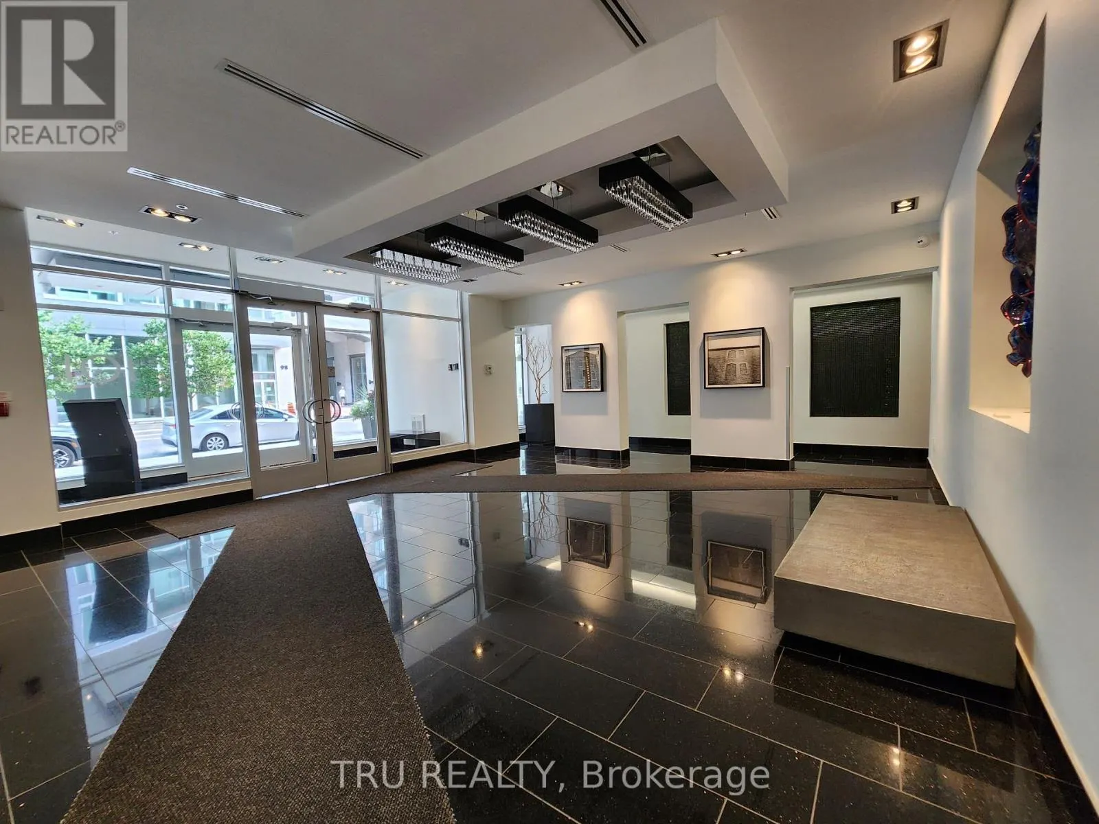 609 - 101 RICHMOND ROAD
