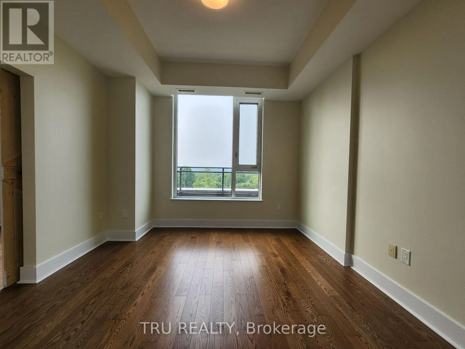 609 - 101 RICHMOND ROAD