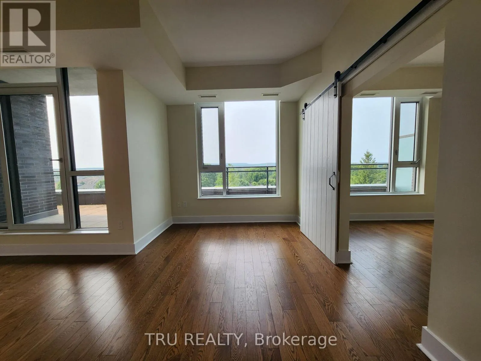 609 - 101 RICHMOND ROAD