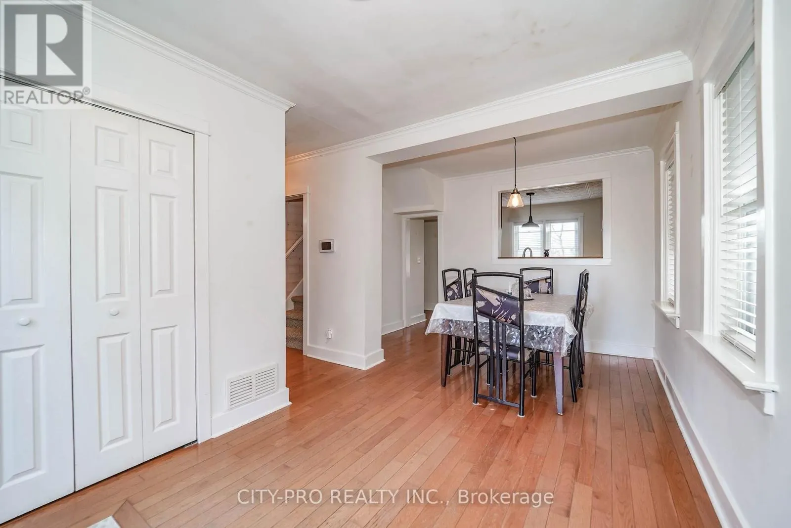 443 5TH CONCESSION ROAD W