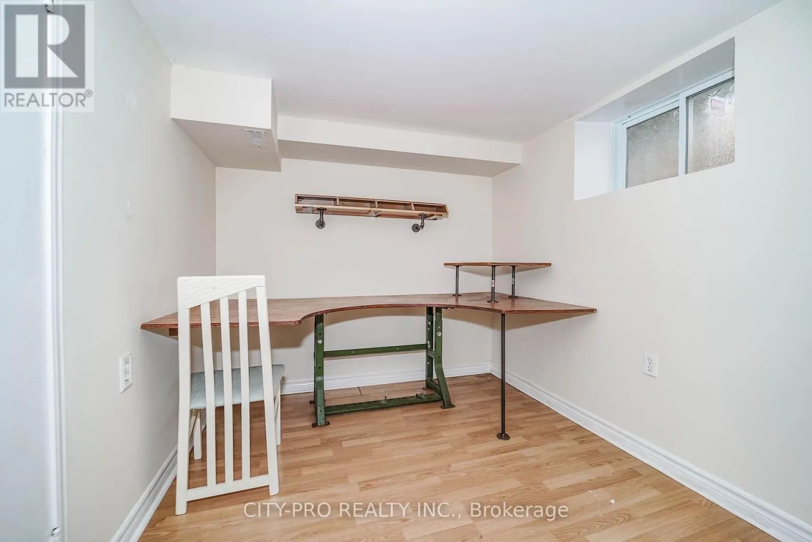 443 5TH CONCESSION ROAD W