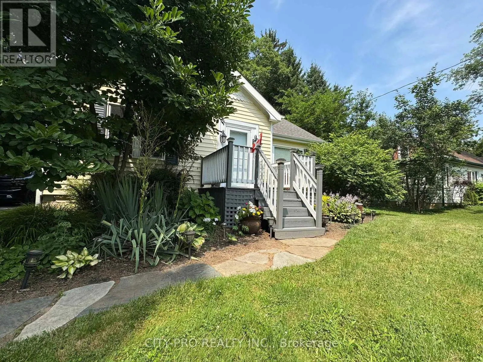 443 5TH CONCESSION ROAD W