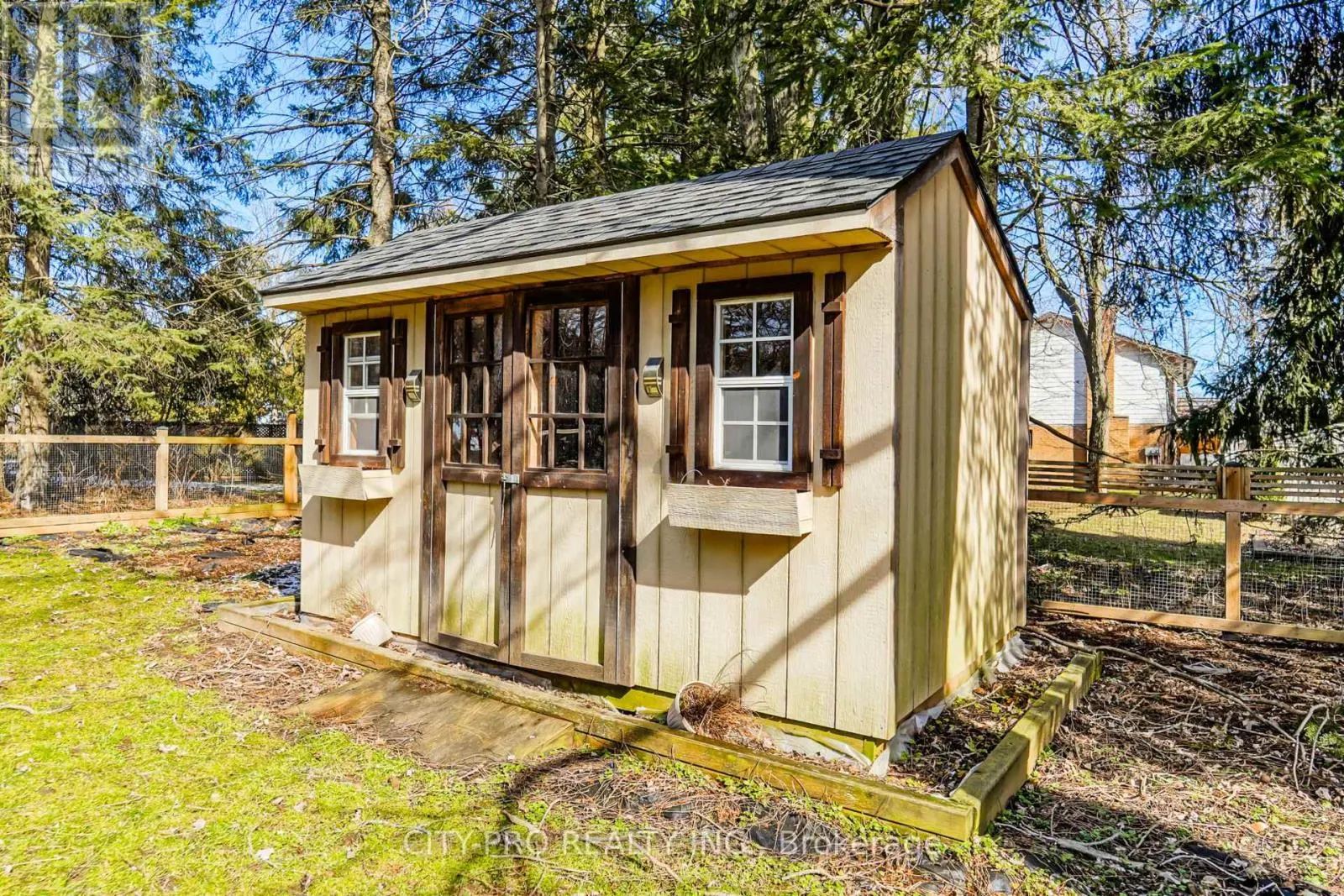 443 5TH CONCESSION ROAD W