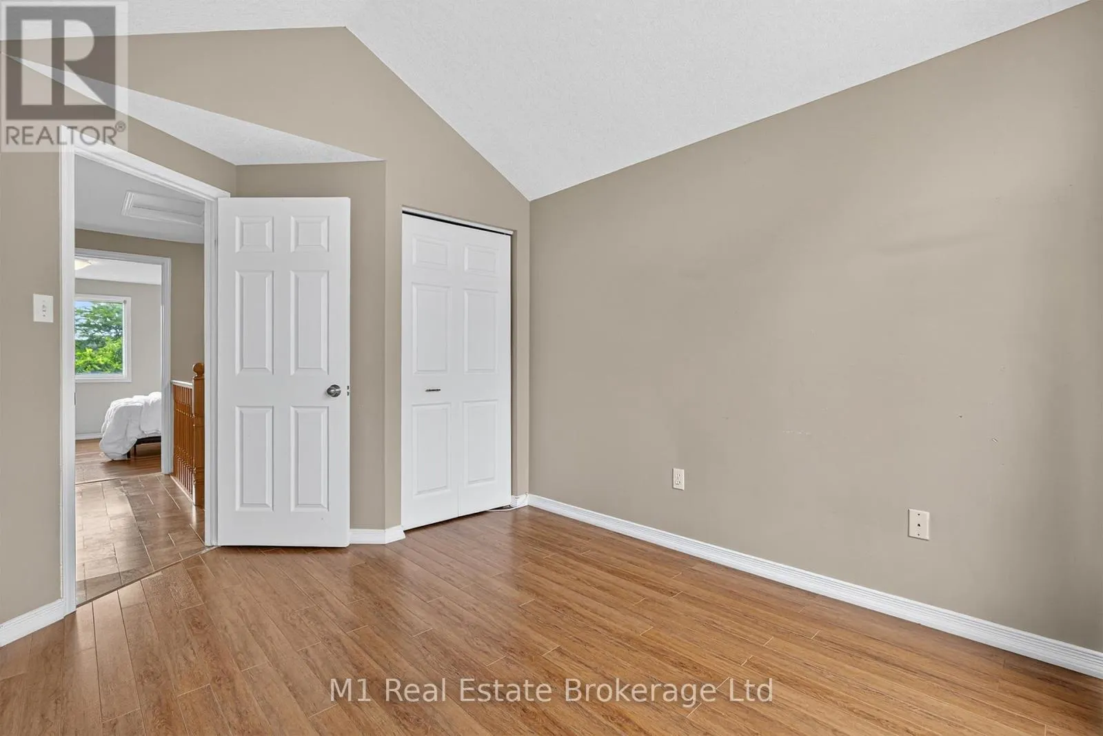 112 CHESTERTON LANE