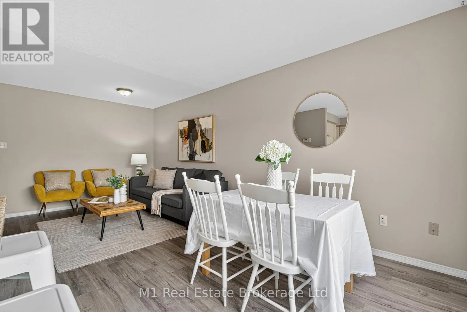112 CHESTERTON LANE