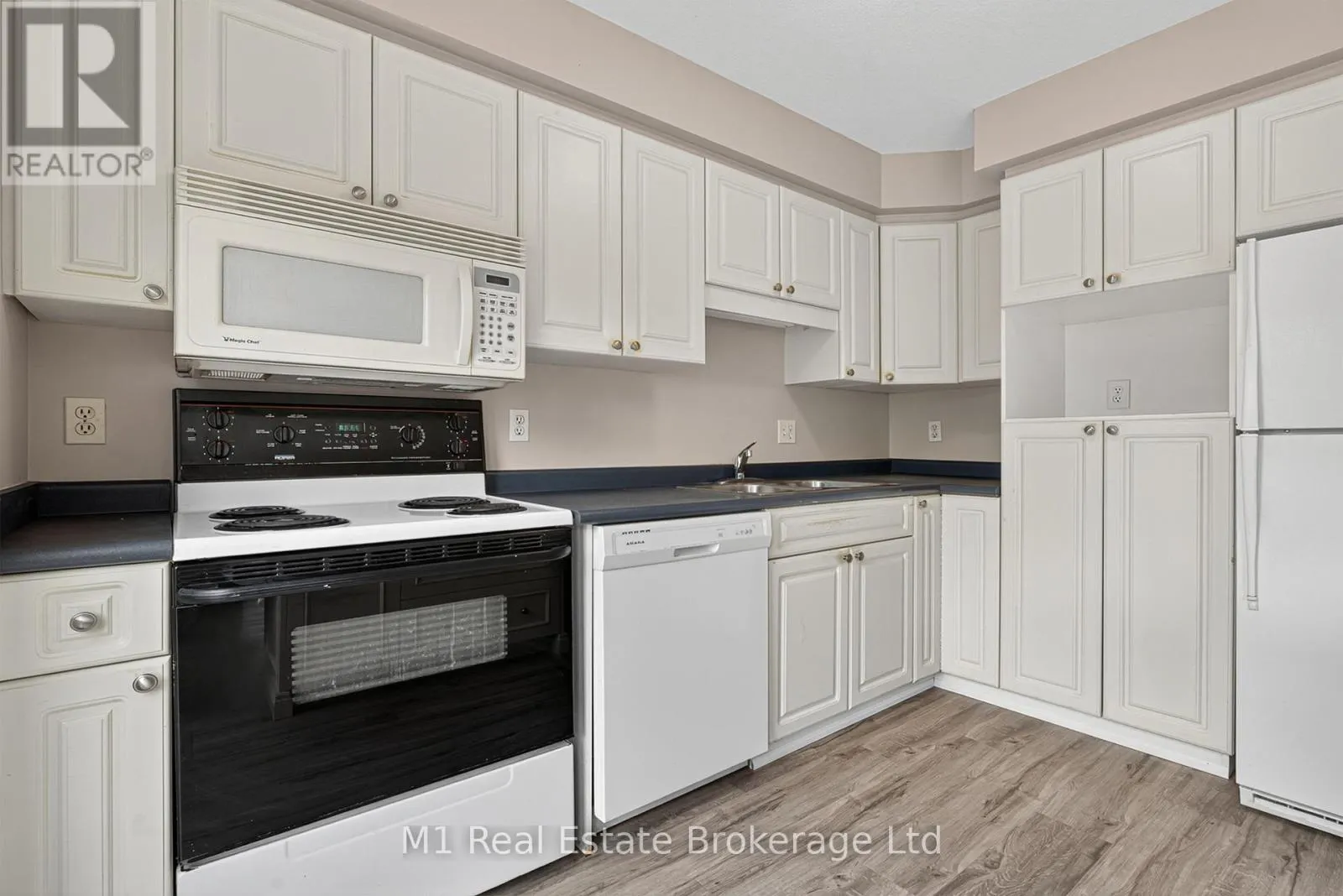 112 CHESTERTON LANE