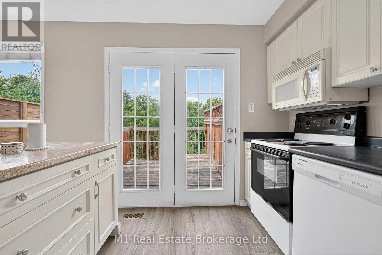 112 CHESTERTON LANE