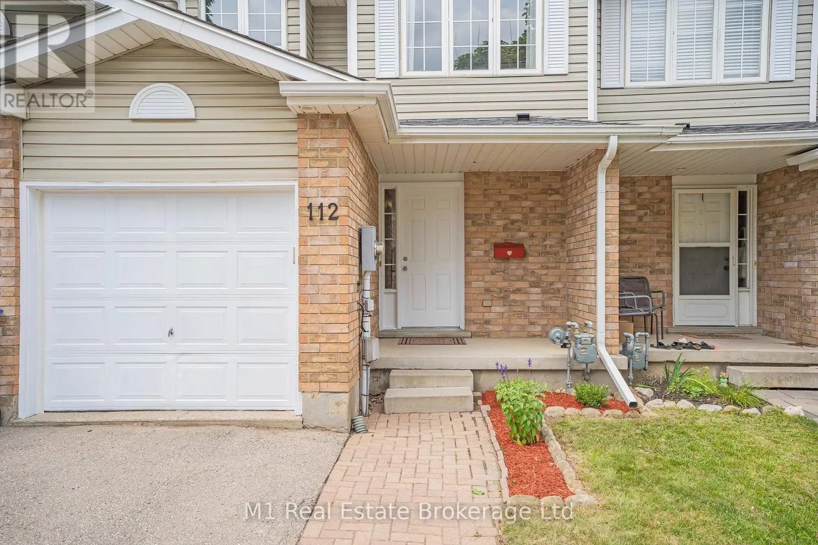 112 CHESTERTON LANE