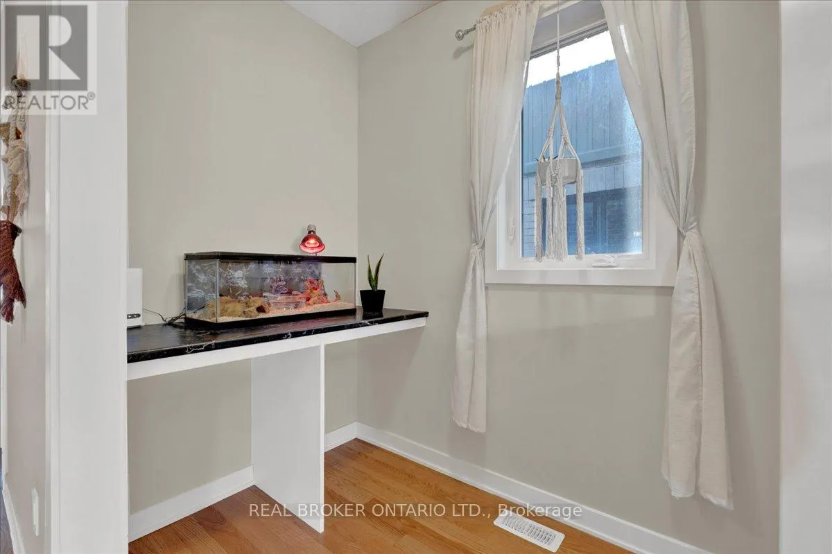 73 STERN DRIVE