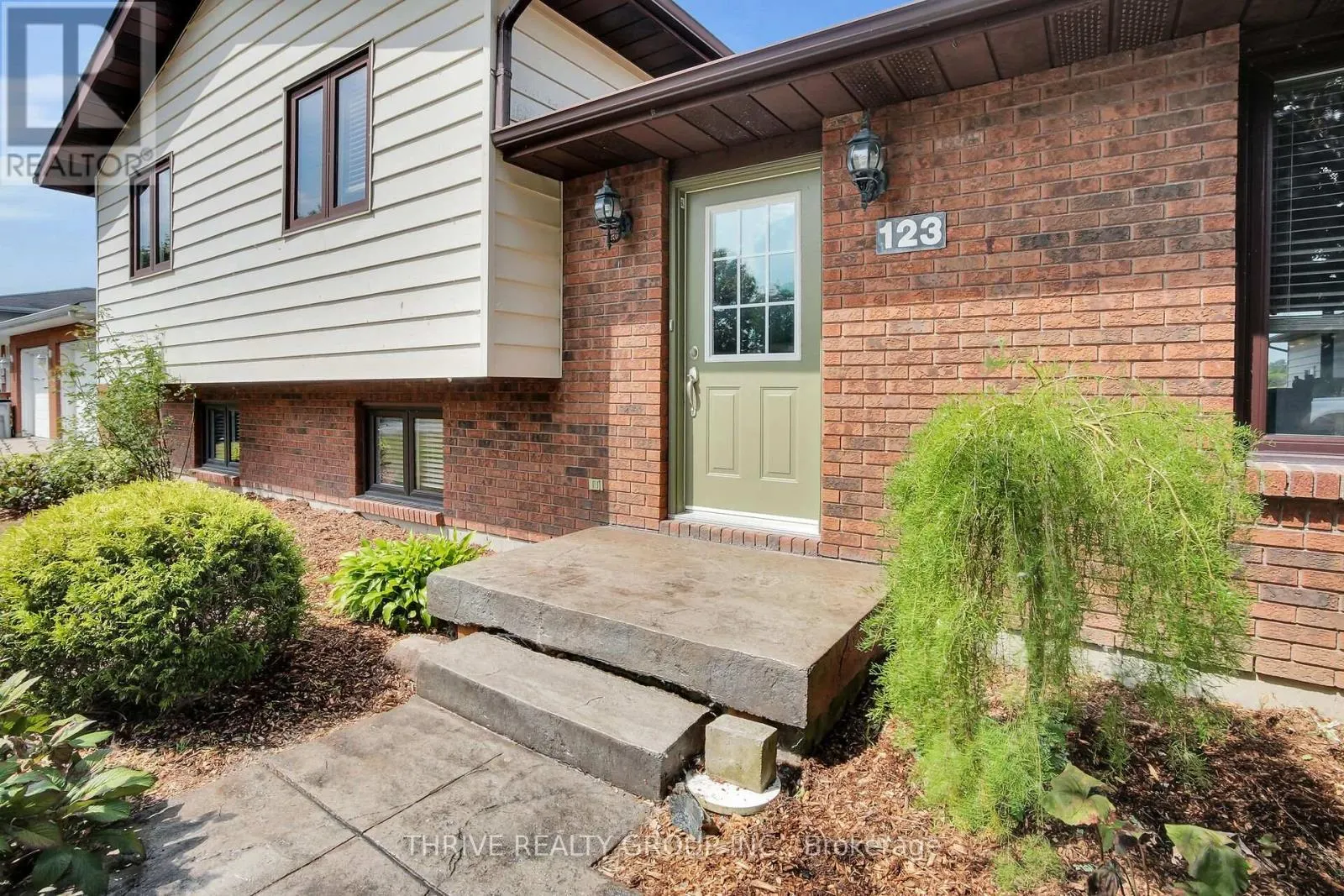 123 MICHELLE AVENUE