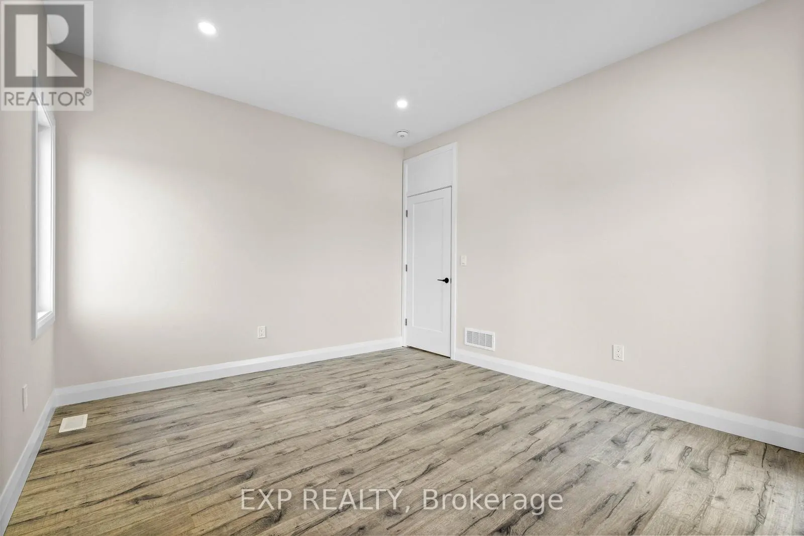 25 SUNVIEW DRIVE